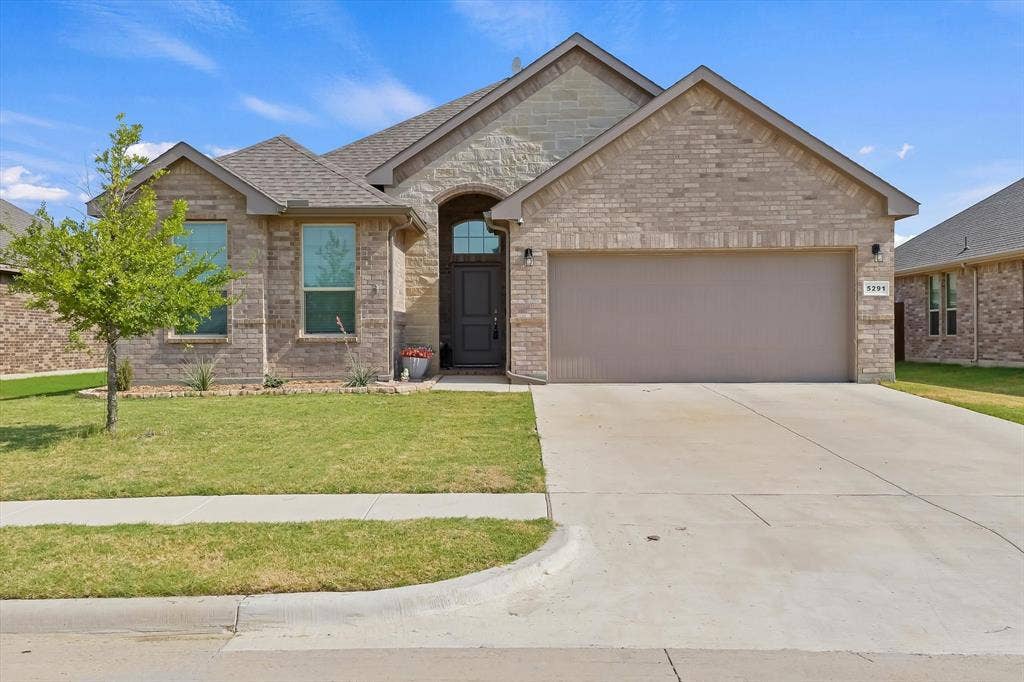 5291 Crystal Lake Avenue, Krum, TX 76249 5291 Crystal Lake Avenue, Krum, TX 76249