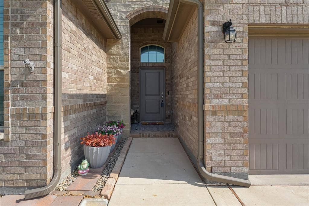 5291 Crystal Lake Avenue, Krum, TX 76249 5291 Crystal Lake Avenue, Krum, TX 76249