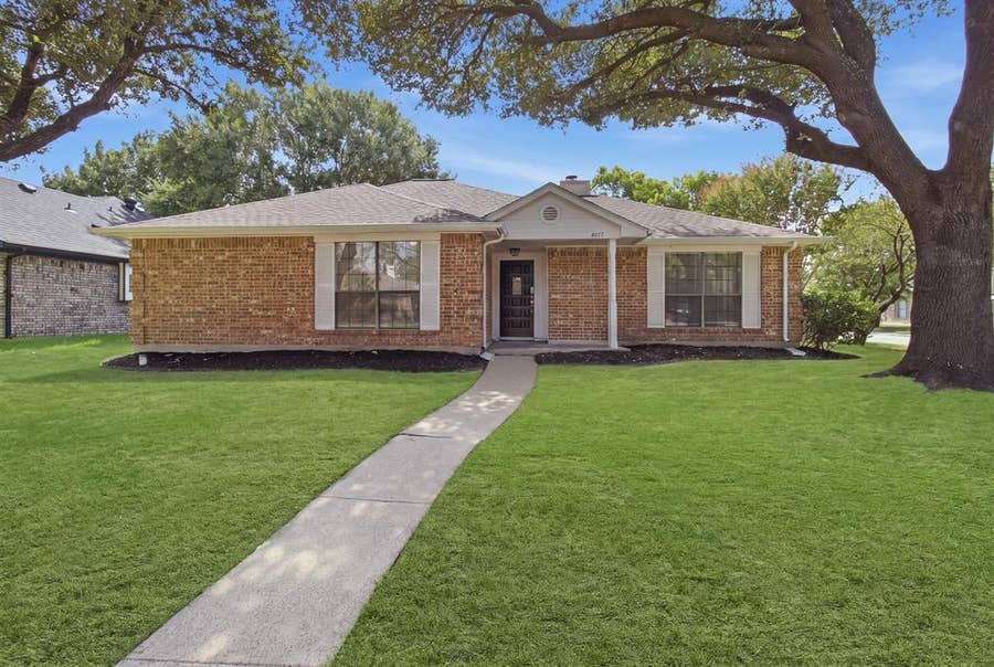 Property photo for 4017 Knights Bridge Drive, Rowlett, TX