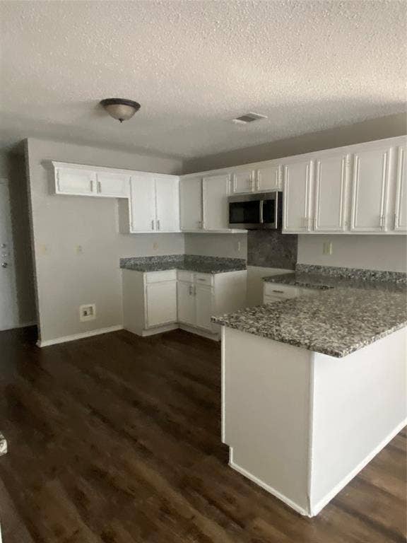 825 Springfield Drive, Cedar Hill, TX 75104 825 Springfield Drive, Cedar Hill, TX 75104
