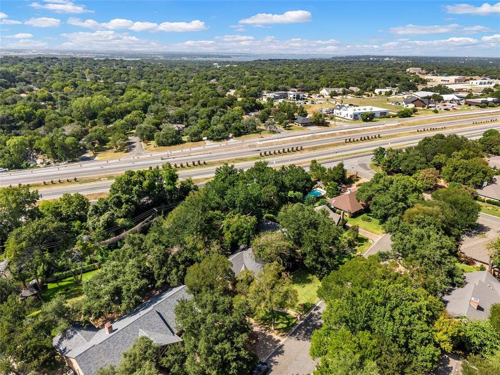 9605 Oak Springs Drive, Woodway, TX 76712 9605 Oak Springs Drive, Woodway, TX 76712