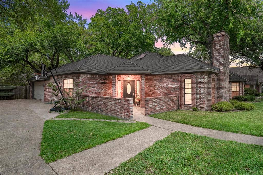 9605 Oak Springs Drive, Woodway, TX 76712 9605 Oak Springs Drive, Woodway, TX 76712