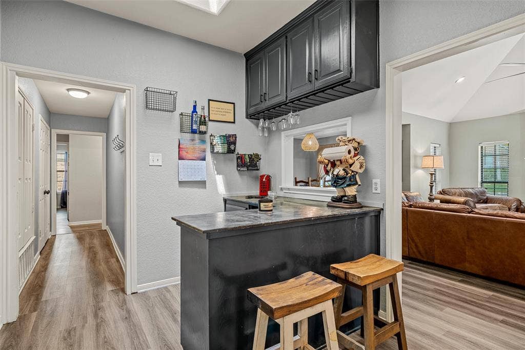9605 Oak Springs Drive, Woodway, TX 76712 9605 Oak Springs Drive, Woodway, TX 76712