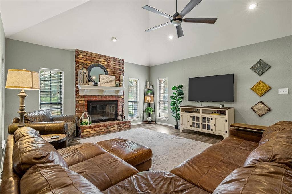 9605 Oak Springs Drive, Woodway, TX 76712 9605 Oak Springs Drive, Woodway, TX 76712