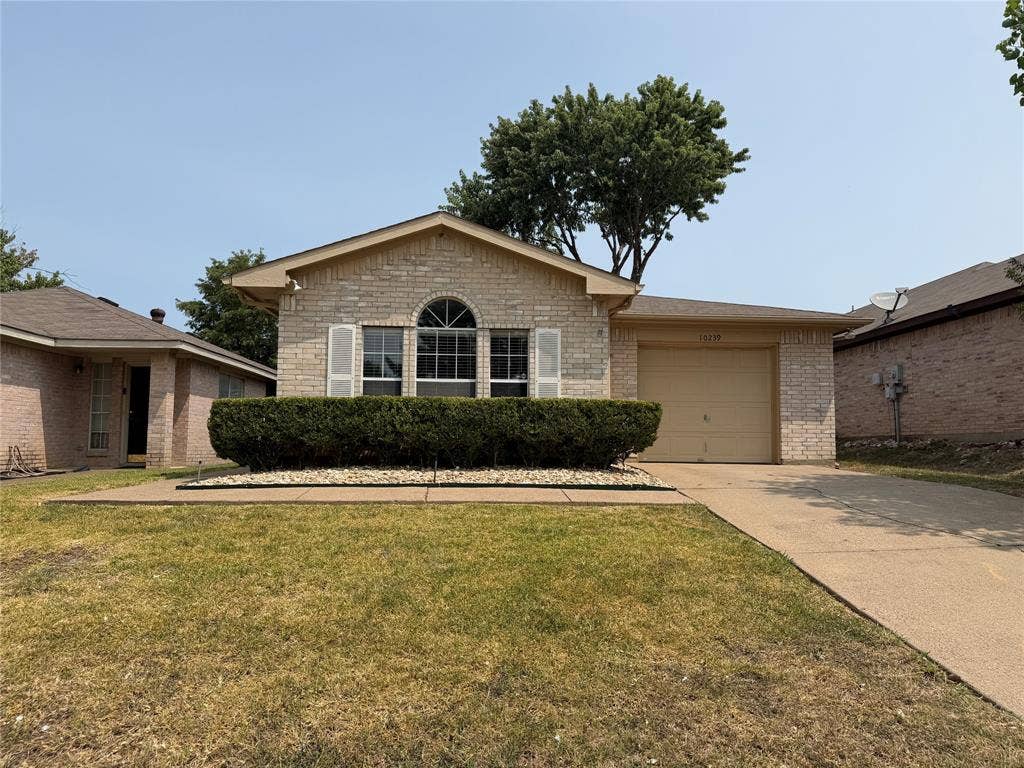 10239 Blackjack Oaks Drive, Dallas, TX 75227