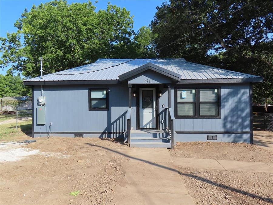 Property photo for 2317 Cool Mist Lane, Dallas, TX