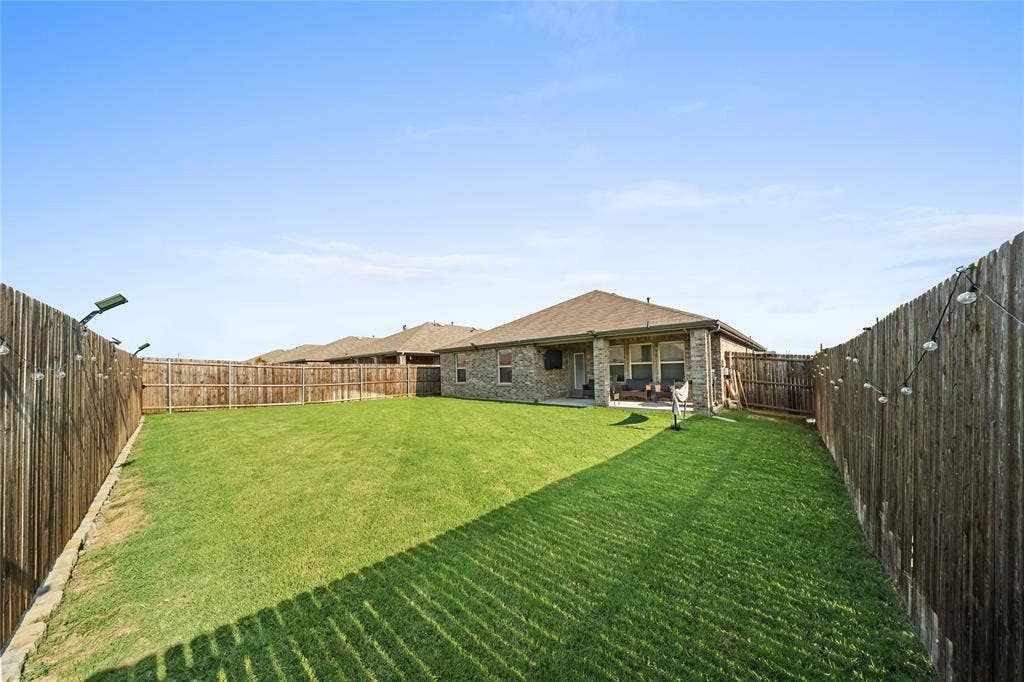 2920 Roper Street, Royse City, TX 75189 2920 Roper Street, Royse City, TX 75189
