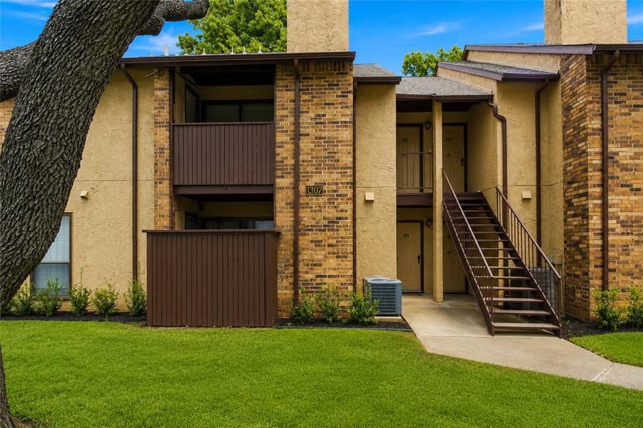 Property photo for 1307 Willoughby Lane, #5421, Arlington, TX