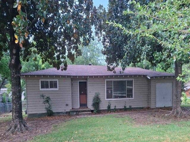 Property photo for 1100 Poe Street, Azle, TX