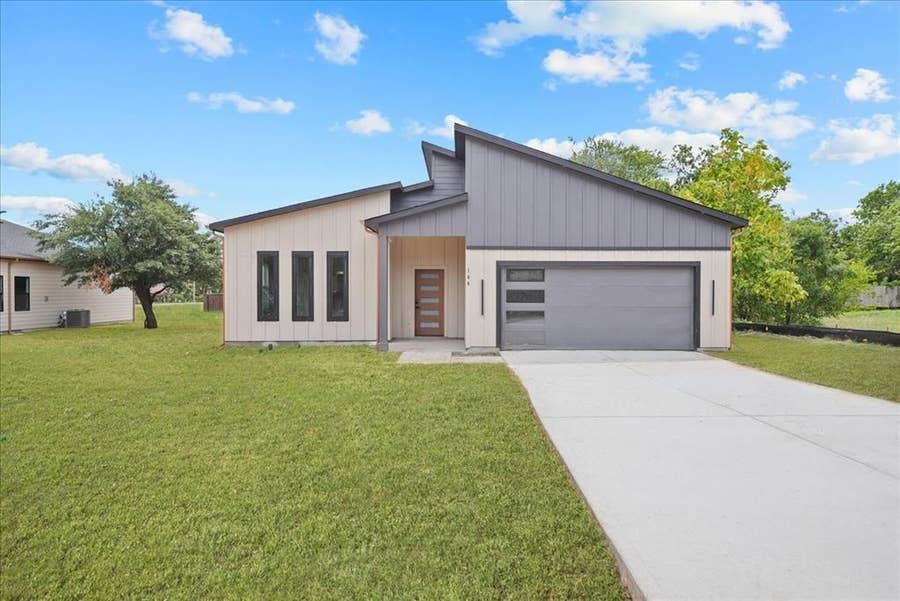 Property photo for 106 W Dogwood Trail, Fate, TX