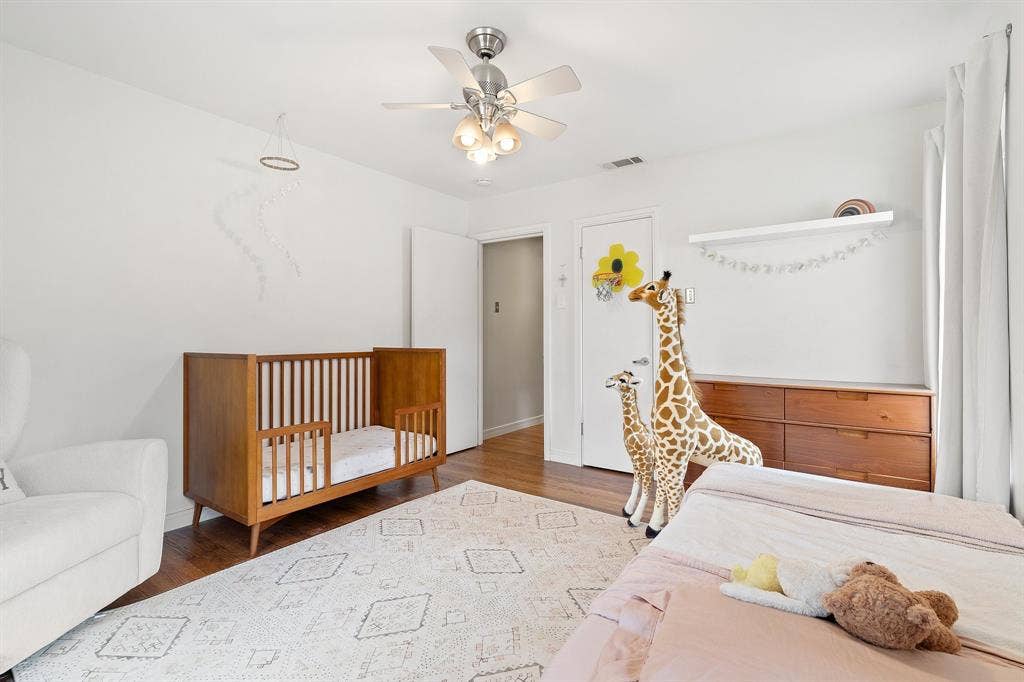 7418 Fenton Drive, Dallas, TX 75231 7418 Fenton Drive, Dallas, TX 75231
