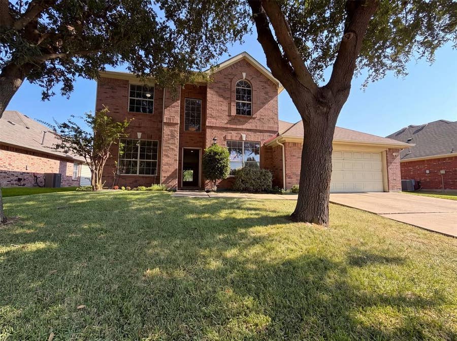 Property photo for 1420 Fleetwood Cove Drive, Grand Prairie, TX