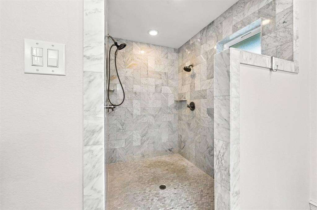 3840 Mockingbird Lane, Midlothian, TX 76065