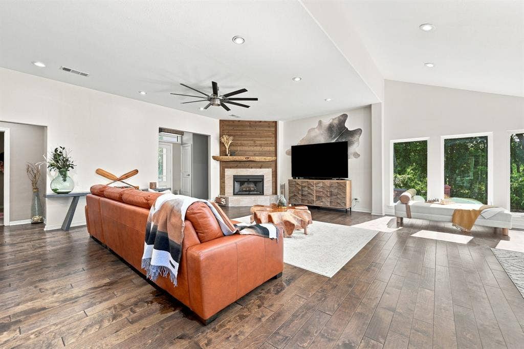 3840 Mockingbird Lane, Midlothian, TX 76065