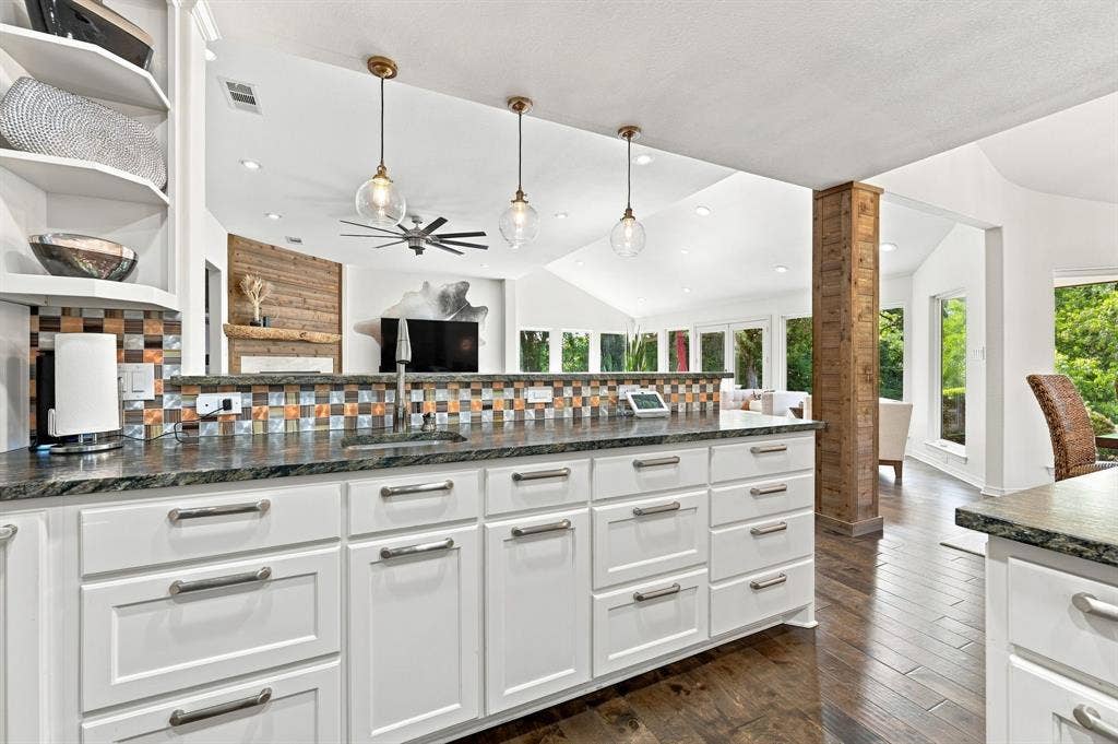 3840 Mockingbird Lane, Midlothian, TX 76065