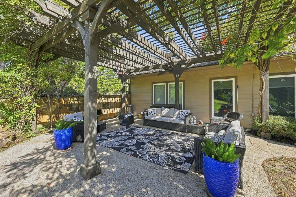 3840 Mockingbird Lane, Midlothian, TX 76065