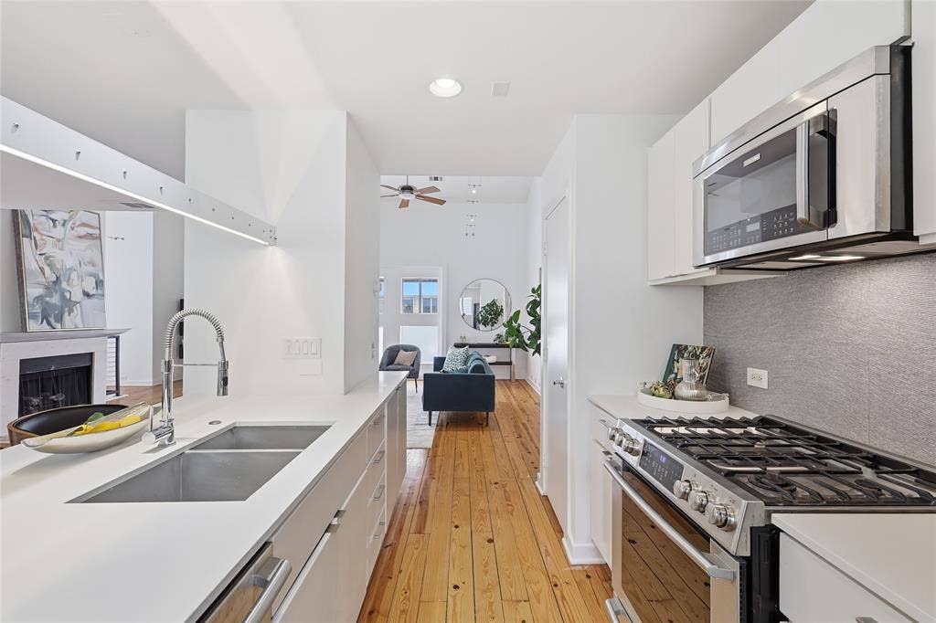 4214 Swiss Avenue, #A, Dallas, TX 75204 4214 Swiss Avenue, #A, Dallas, TX 75204