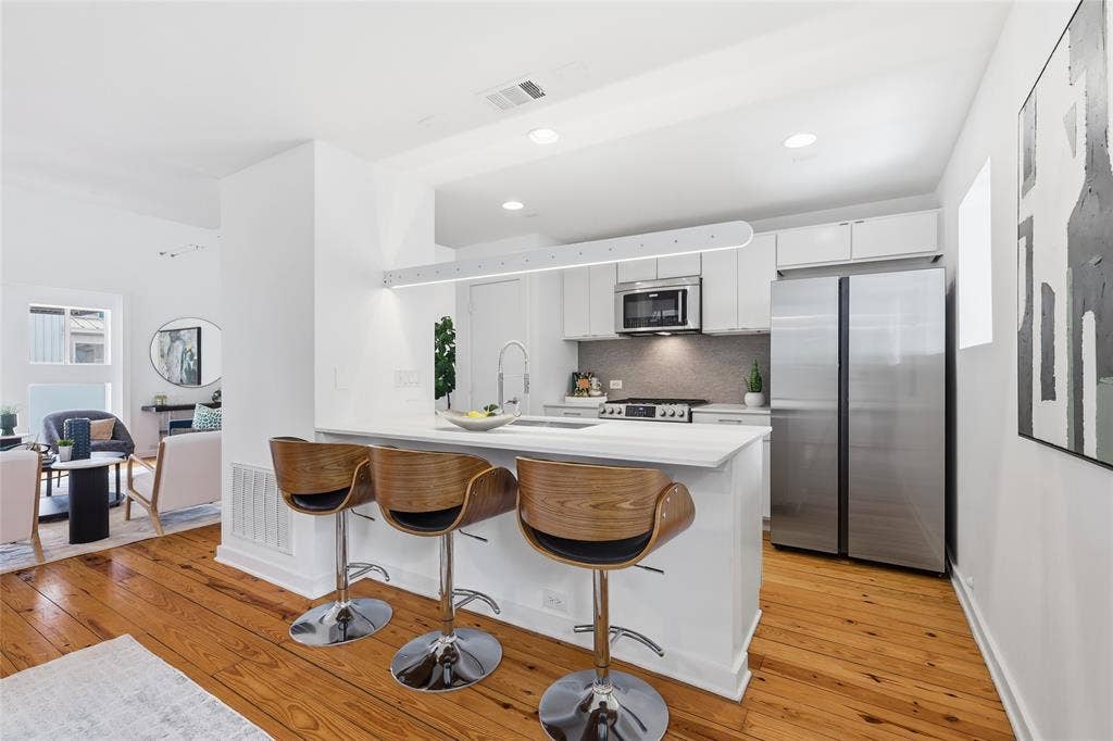 4214 Swiss Avenue, #A, Dallas, TX 75204 4214 Swiss Avenue, #A, Dallas, TX 75204