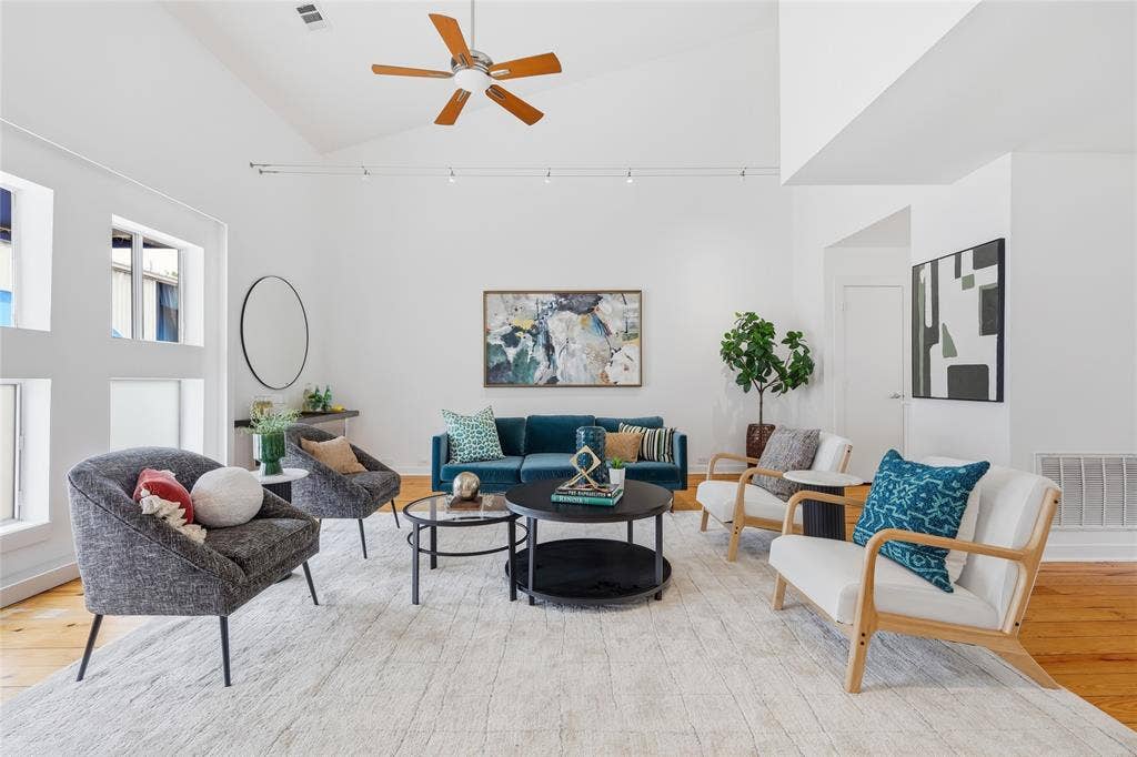 4214 Swiss Avenue, #A, Dallas, TX 75204 4214 Swiss Avenue, #A, Dallas, TX 75204