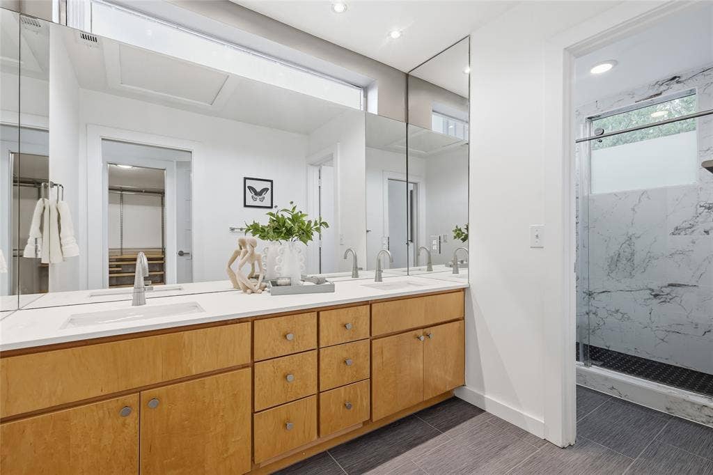 4214 Swiss Avenue, #A, Dallas, TX 75204 4214 Swiss Avenue, #A, Dallas, TX 75204
