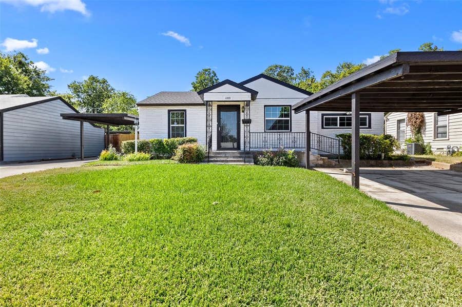 Property photo for 1100 E Bowie Street, Fort Worth, TX