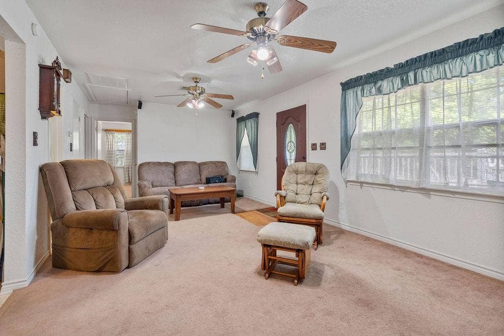 1510 Stanford Court, Denton, TX 76210 1510 Stanford Court, Denton, TX 76210