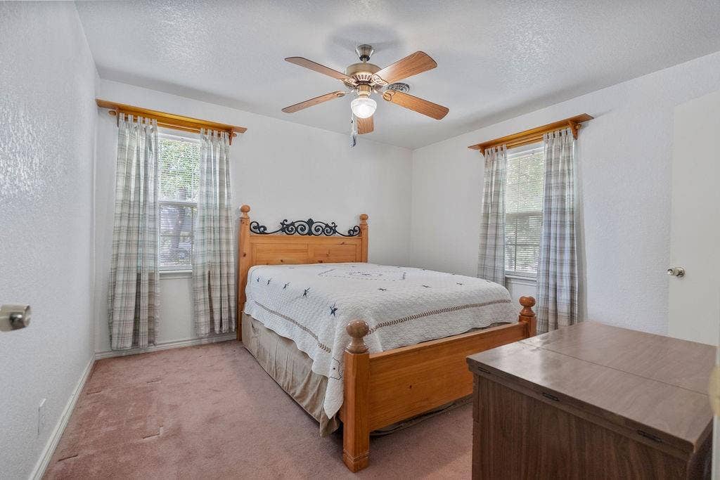 1510 Stanford Court, Denton, TX 76210 1510 Stanford Court, Denton, TX 76210