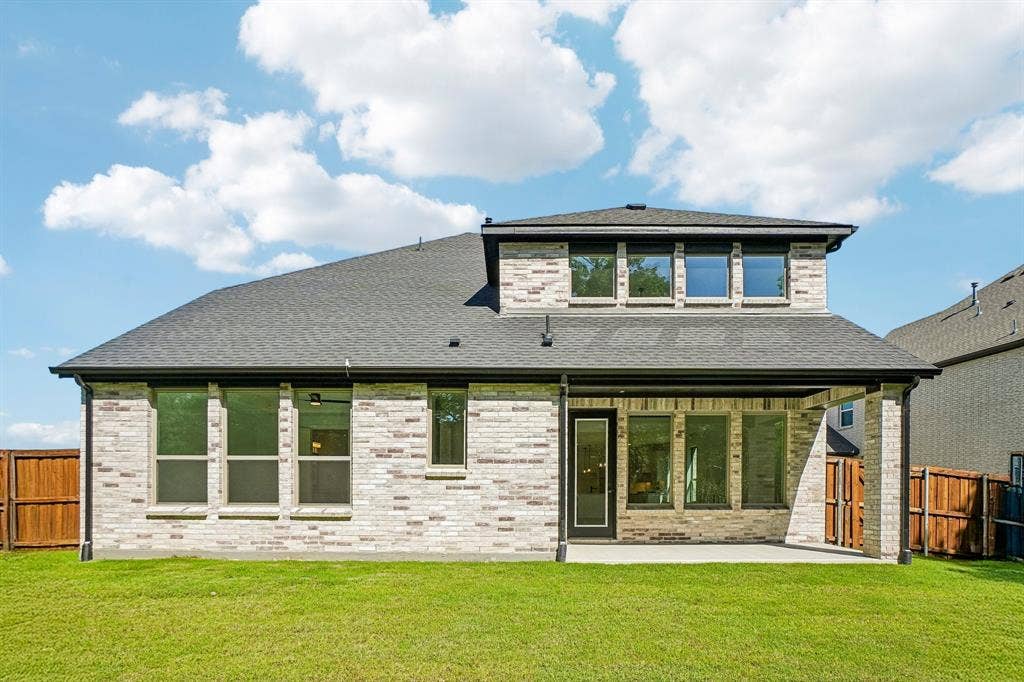 1516 Rose Mallow Road, Celina, TX 75009 Dining al fresco is in your future on this lovely covered back patio.