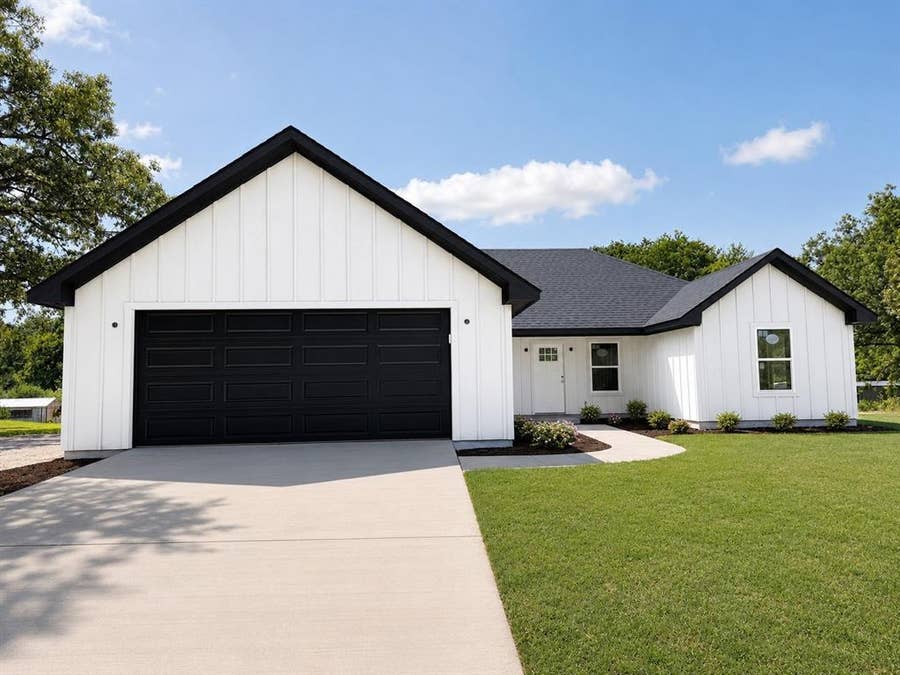 Property photo for 17567 CR 4108, Lindale, TX