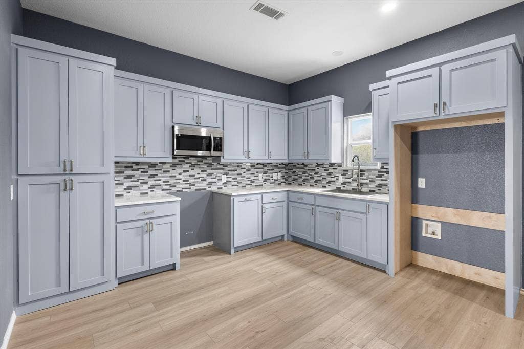 1905 El Paso Street, Grand Prairie, TX 75051 1905 El Paso Street, Grand Prairie, TX 75051