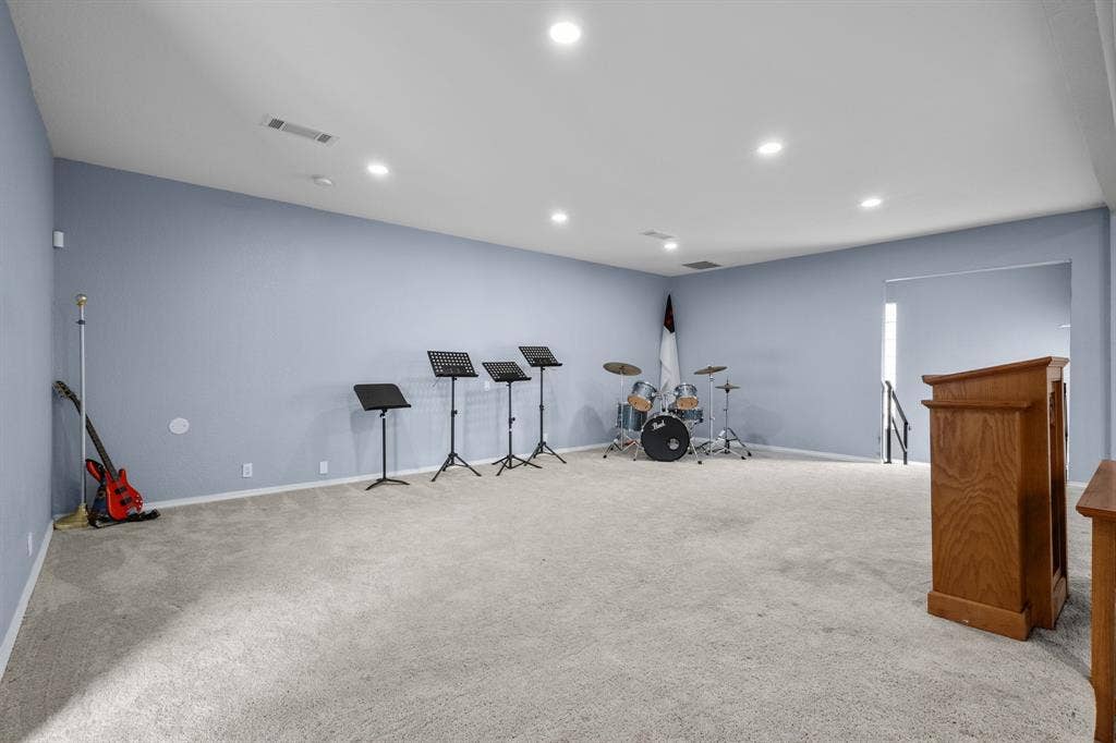 1905 El Paso Street, Grand Prairie, TX 75051 1905 El Paso Street, Grand Prairie, TX 75051