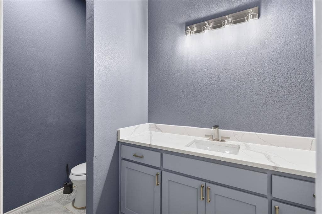 1905 El Paso Street, Grand Prairie, TX 75051 1905 El Paso Street, Grand Prairie, TX 75051