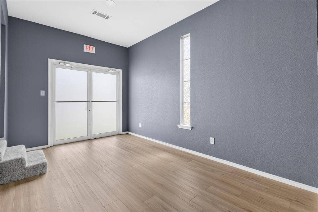 1905 El Paso Street, Grand Prairie, TX 75051 1905 El Paso Street, Grand Prairie, TX 75051