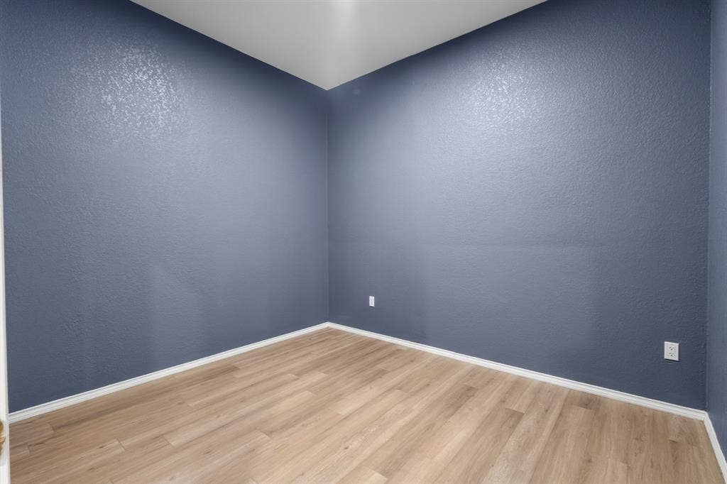1905 El Paso Street, Grand Prairie, TX 75051 1905 El Paso Street, Grand Prairie, TX 75051