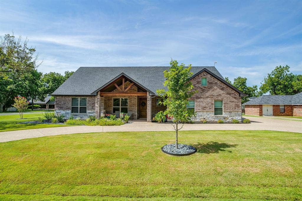5418 Wedgefield Road, Granbury, TX 76049 5418 Wedgefield Road, Granbury, TX 76049