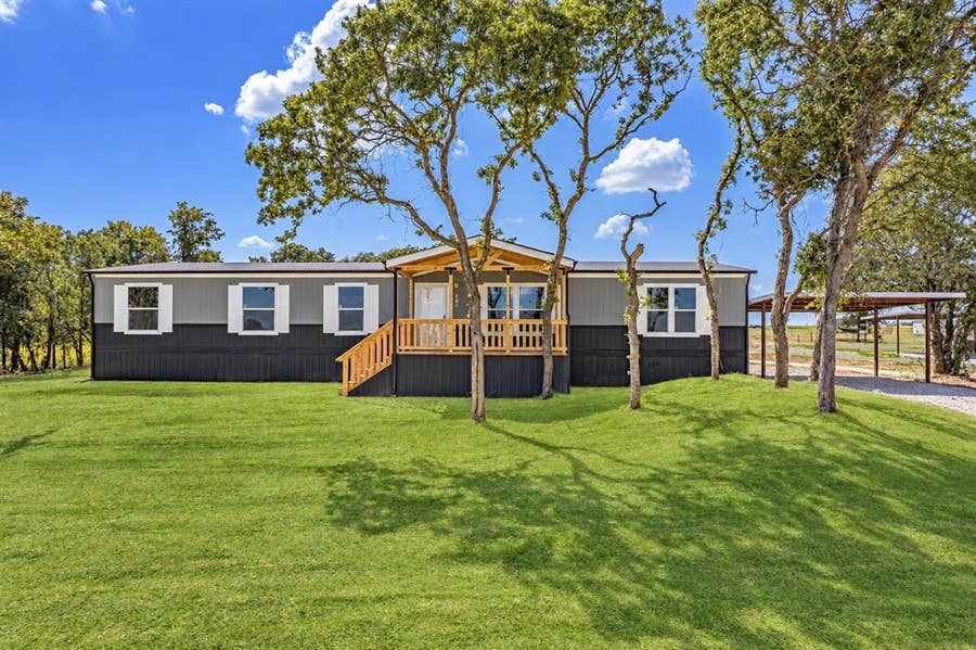Property photo for 242 Huddleston Road, Sunset, TX