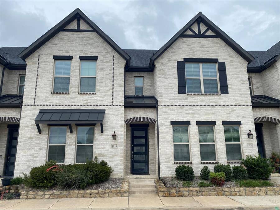 Property photo for 1919 Diyaa Court, Farmers Branch, TX