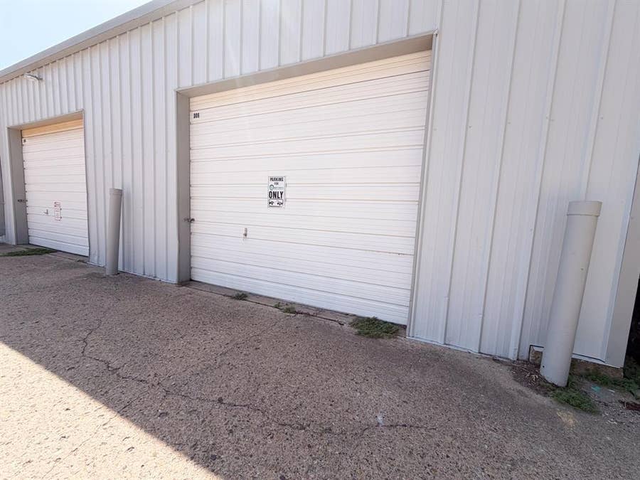 Property photo for 1300 W Main Street, #305, Waxahachie, TX