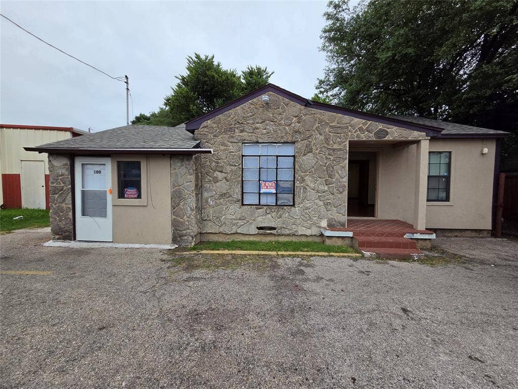 8805 Lake June Road, Dallas, TX 75217 8805 Lake June Road, Dallas, TX 75217