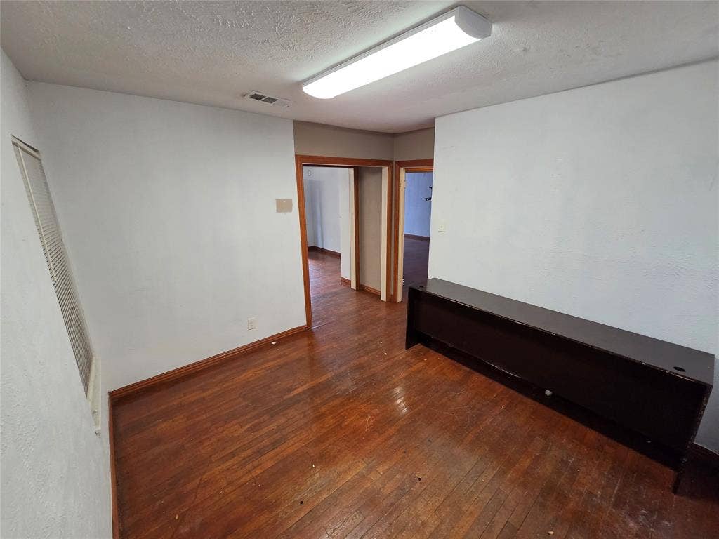 8805 Lake June Road, Dallas, TX 75217 8805 Lake June Road, Dallas, TX 75217