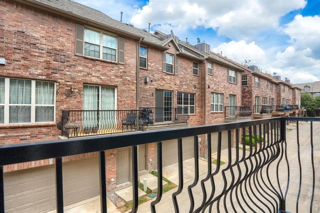 3885 Asbury Lane, Addison, TX 75001 3885 Asbury Lane, Addison, TX 75001
