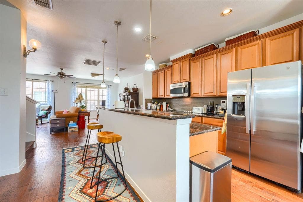 3885 Asbury Lane, Addison, TX 75001 3885 Asbury Lane, Addison, TX 75001