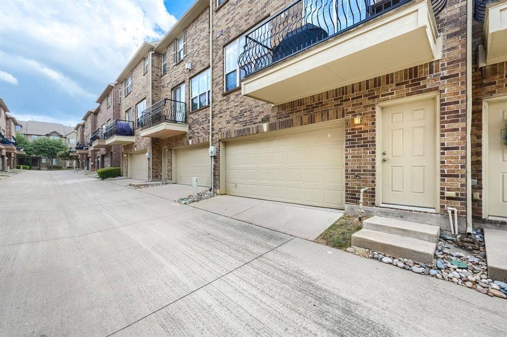 3885 Asbury Lane, Addison, TX 75001 3885 Asbury Lane, Addison, TX 75001