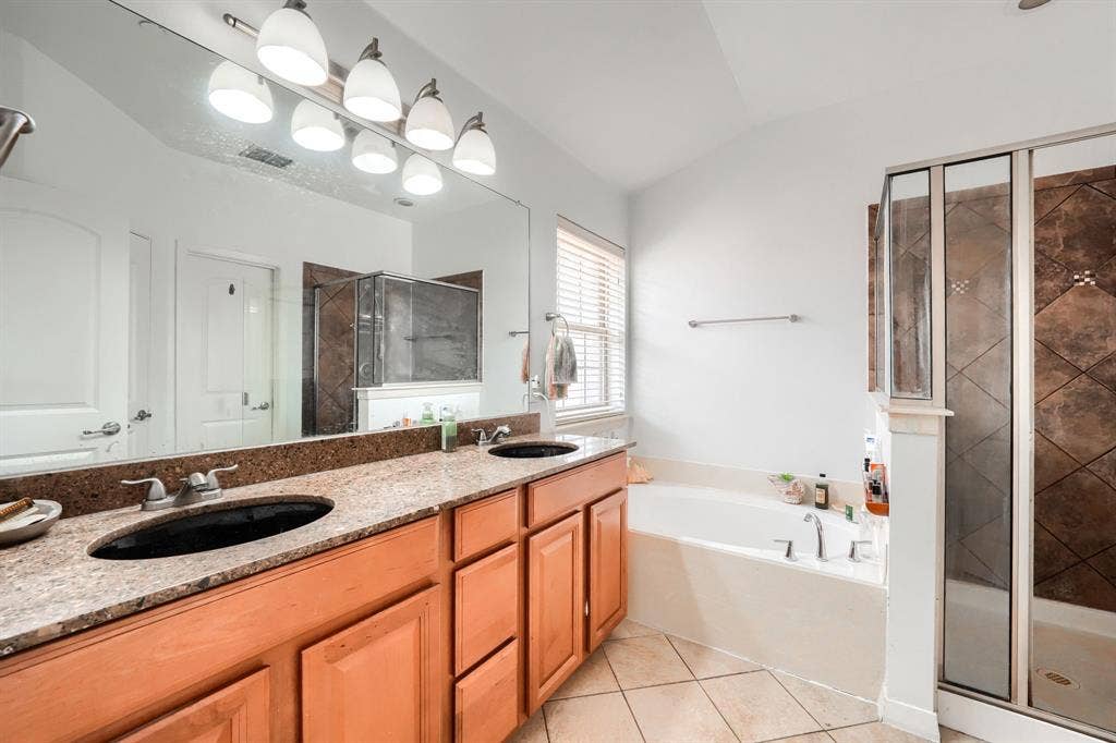 3885 Asbury Lane, Addison, TX 75001 3885 Asbury Lane, Addison, TX 75001