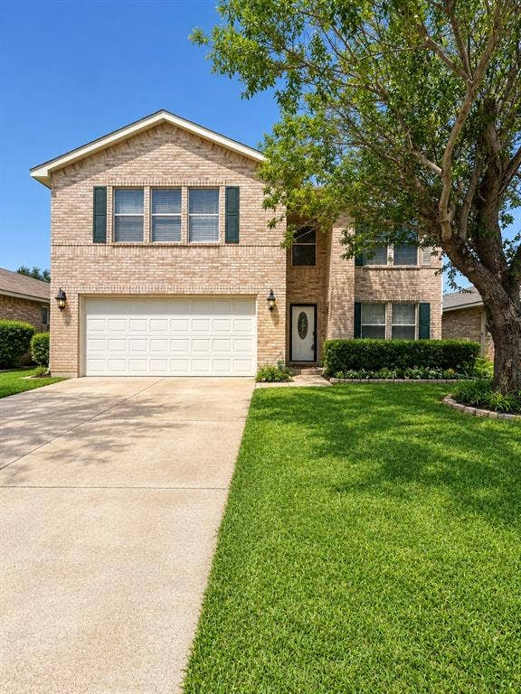 Property photo for 8712 Hunters Creek Drive, Fort Worth, TX