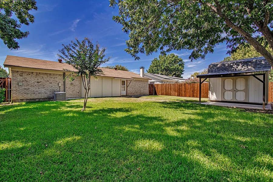 Property photo for 223 Countryside Drive, Arlington, TX