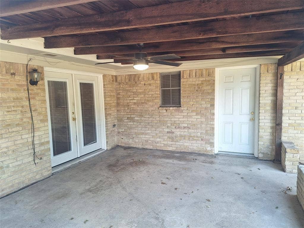 906 Sharpshire Street, Grand Prairie, TX 75050 906 Sharpshire Street, Grand Prairie, TX 75050