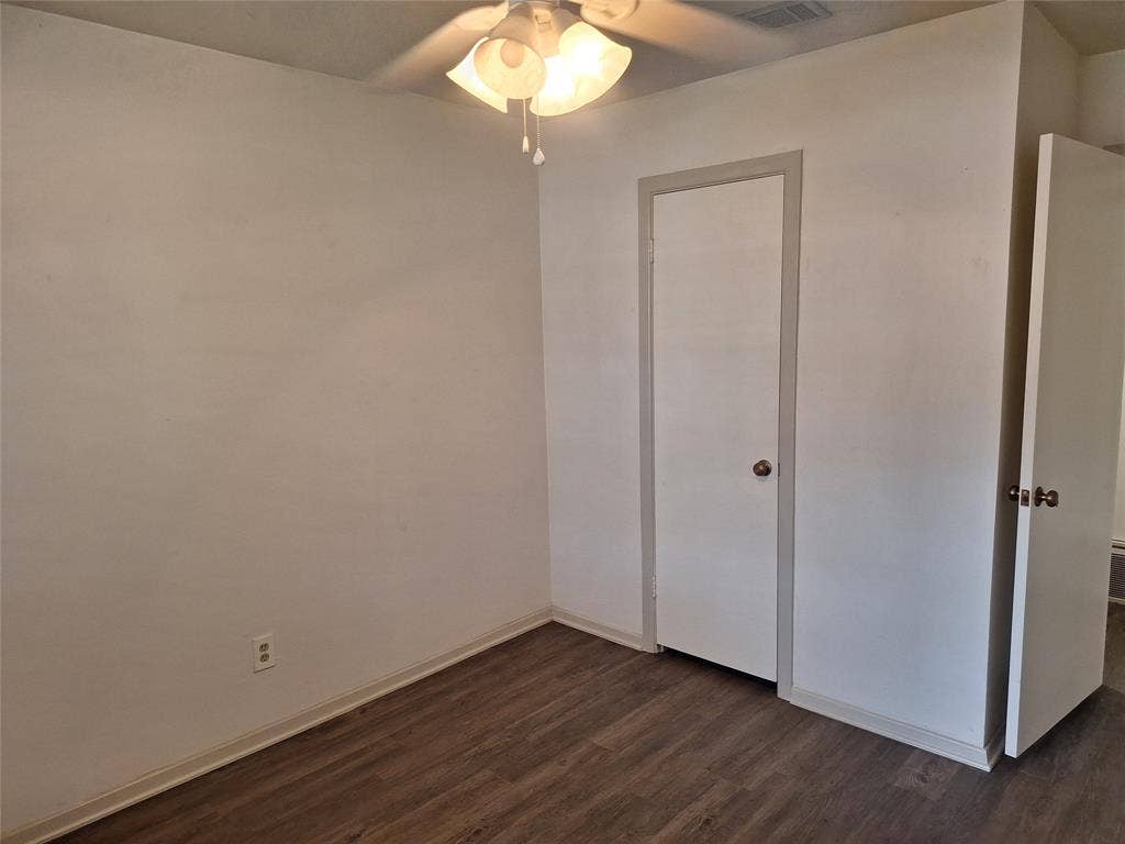 906 Sharpshire Street, Grand Prairie, TX 75050 906 Sharpshire Street, Grand Prairie, TX 75050