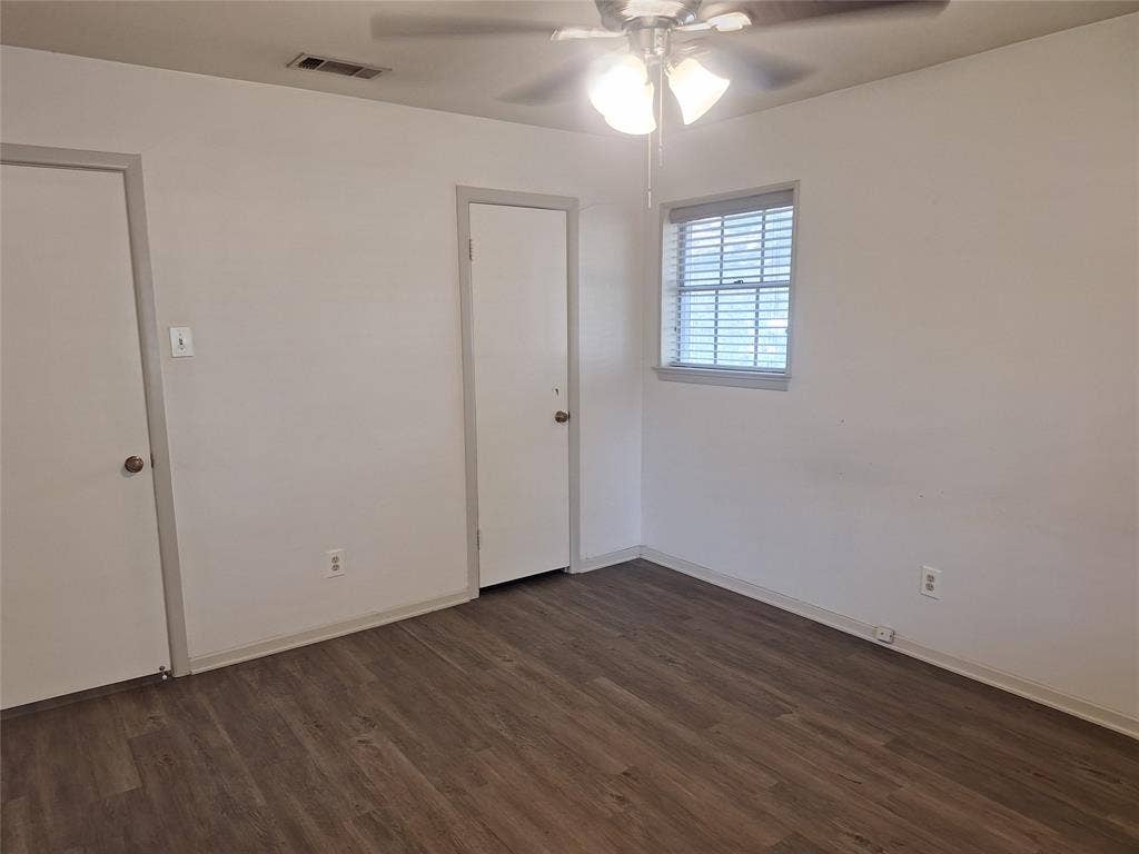 906 Sharpshire Street, Grand Prairie, TX 75050 906 Sharpshire Street, Grand Prairie, TX 75050