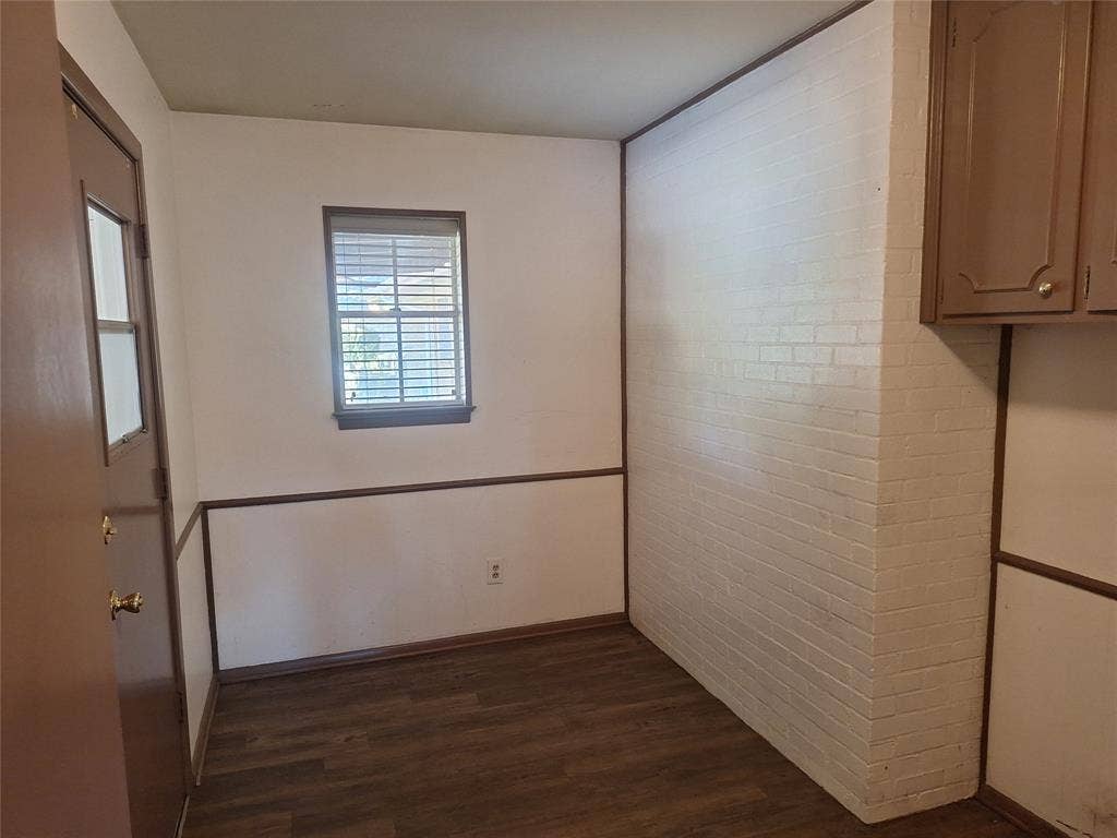 906 Sharpshire Street, Grand Prairie, TX 75050 906 Sharpshire Street, Grand Prairie, TX 75050